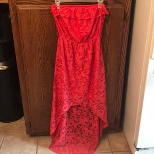 Medium pink strapless dress